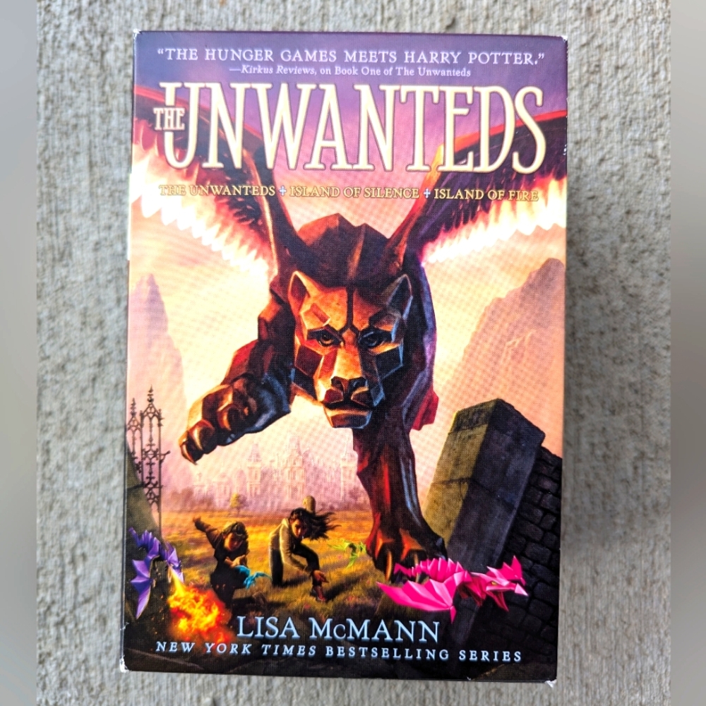 The Unwanteds , series of 1st 3 books boxed set, by Lisa McMann , Paper books ,